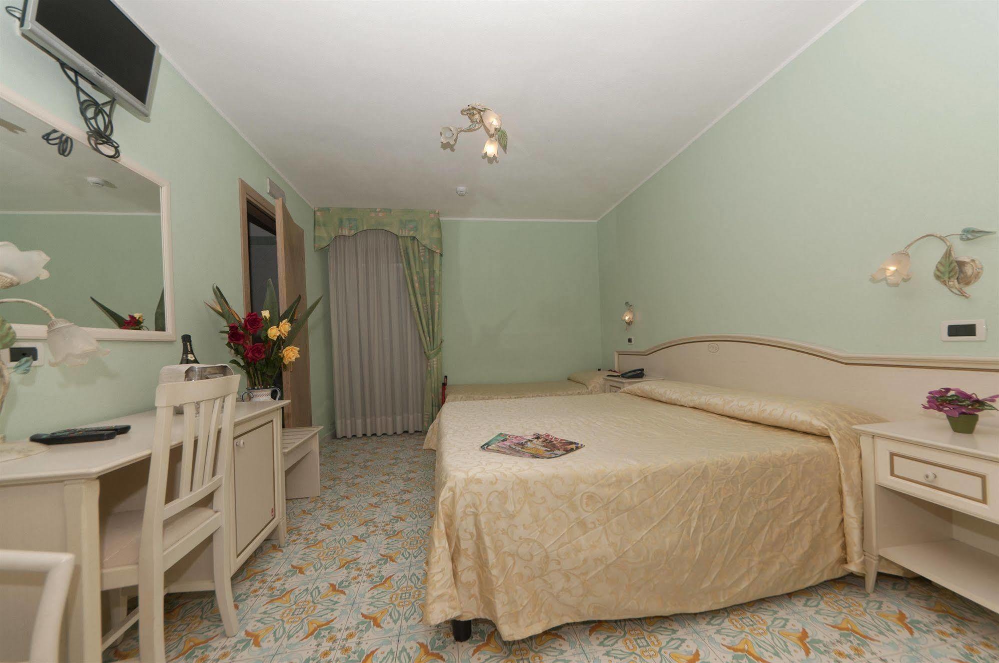 Franca Hotel 3*